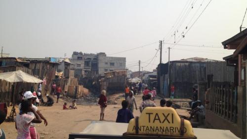 Madagascar: des violences polici&egrave;res &agrave; Antananarivo point&eacute;es du doigt