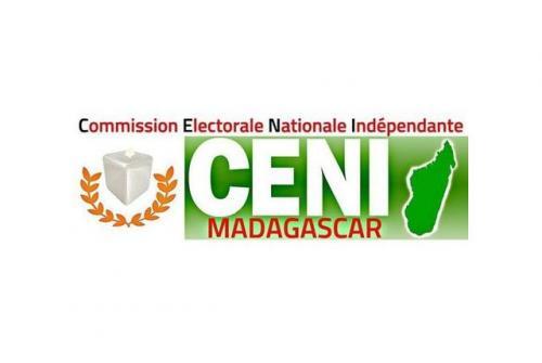 La CENI est d&eacute;finitivement seule, discr&eacute;dit&eacute;e par l'ensemble des candidats